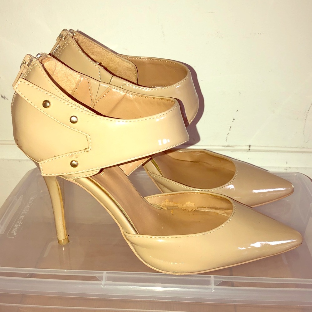 Patent Leather Nude Pumps